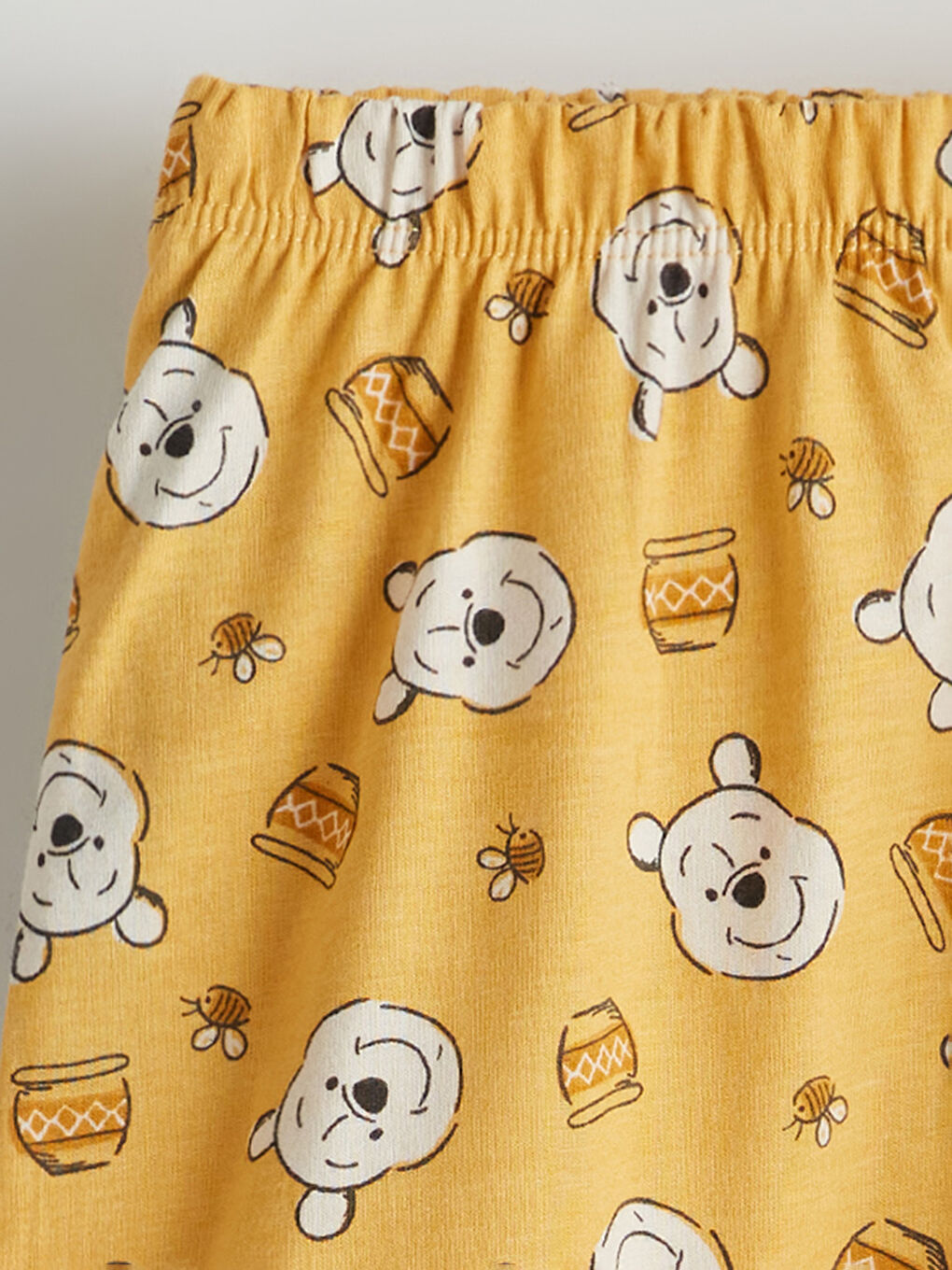 LCW baby Winnie the Pooh Štampani Dečji Bodiji na Dugmad i Šorts 2 Komada -S5J923Z1-FDL