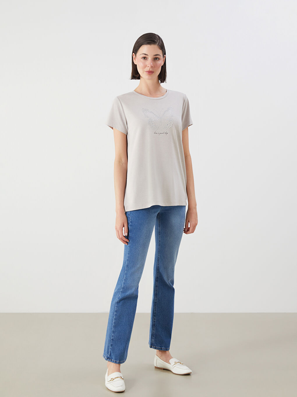 LCWAIKIKI Classic Crew Neck Embroidered Women's T-Shirt -S5JB65Z8-QYF
