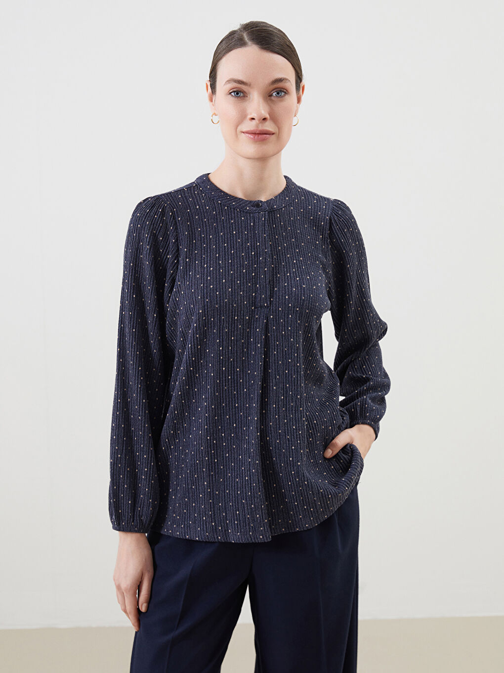 Crew Neck Polka Dot Women's Blouse -S5JC40Z8-LSJ