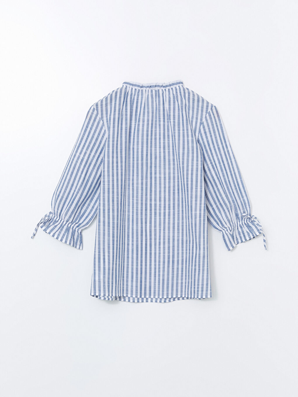 Ойық жағалы жолақты блузка-5