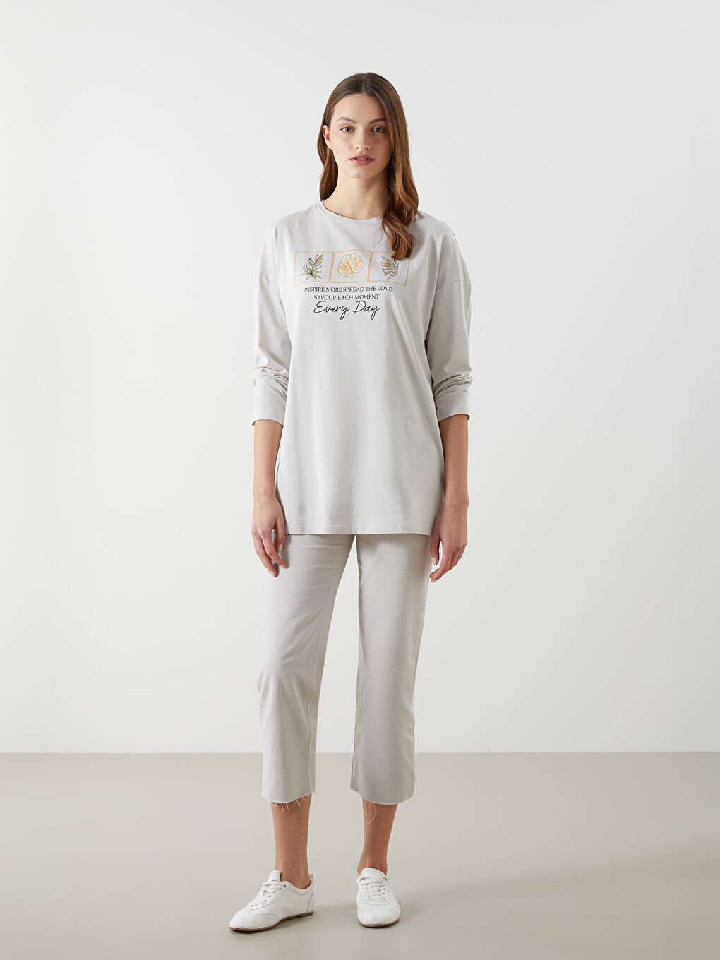 Gri Bisiklet Yaka Çiçekli Kadın Tunik-1