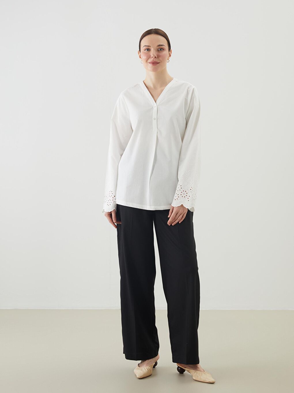 V Neck Lace Detailed Blouse-1