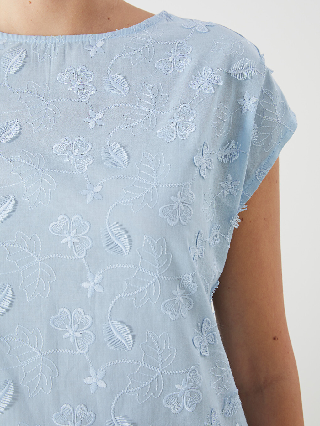 Crew Neck Floral Women's Blouse-2