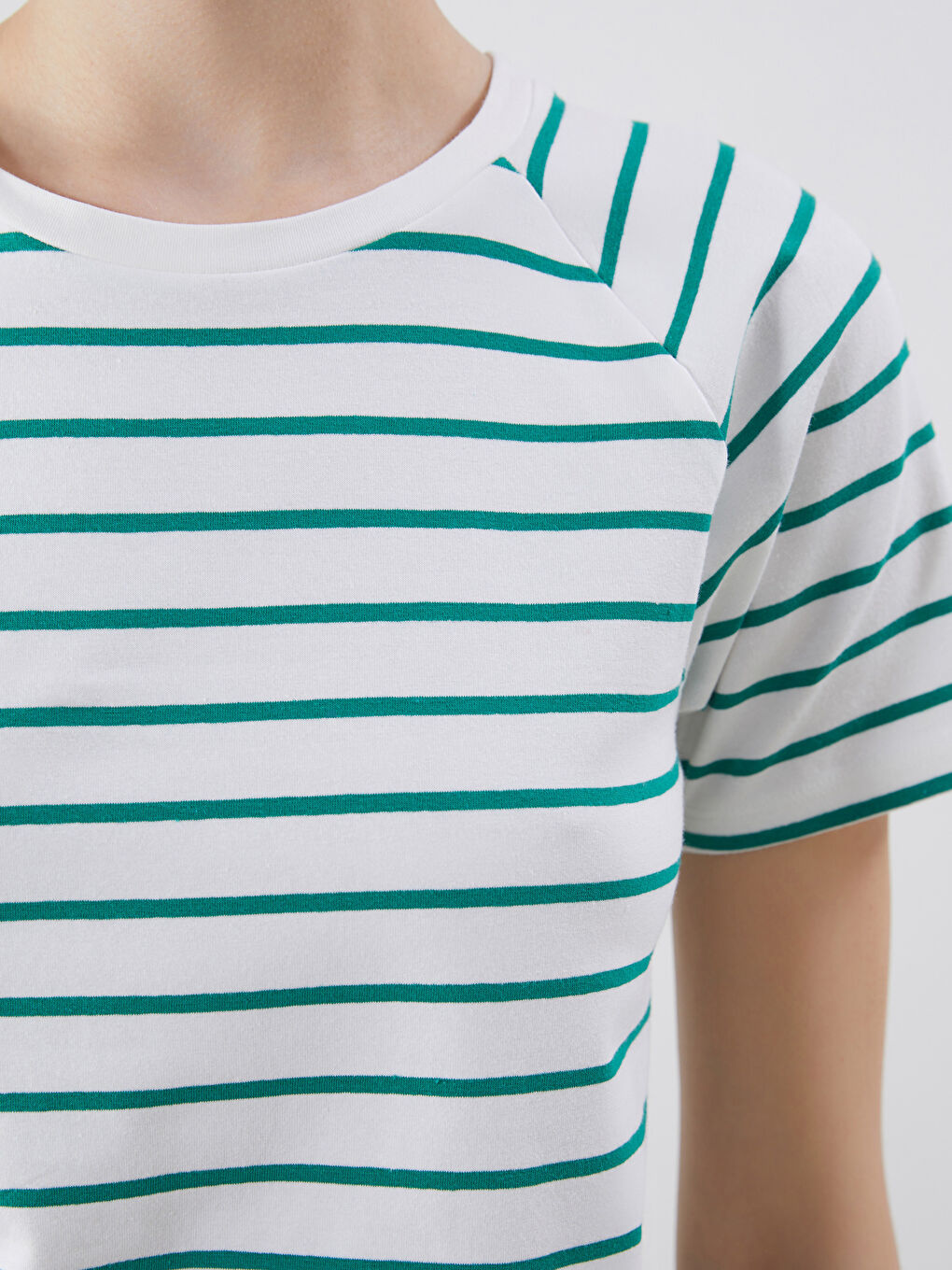 LCWAIKIKI Classic Crew Neck Striped Women's T-Shirt -S5JD56Z8-LFT