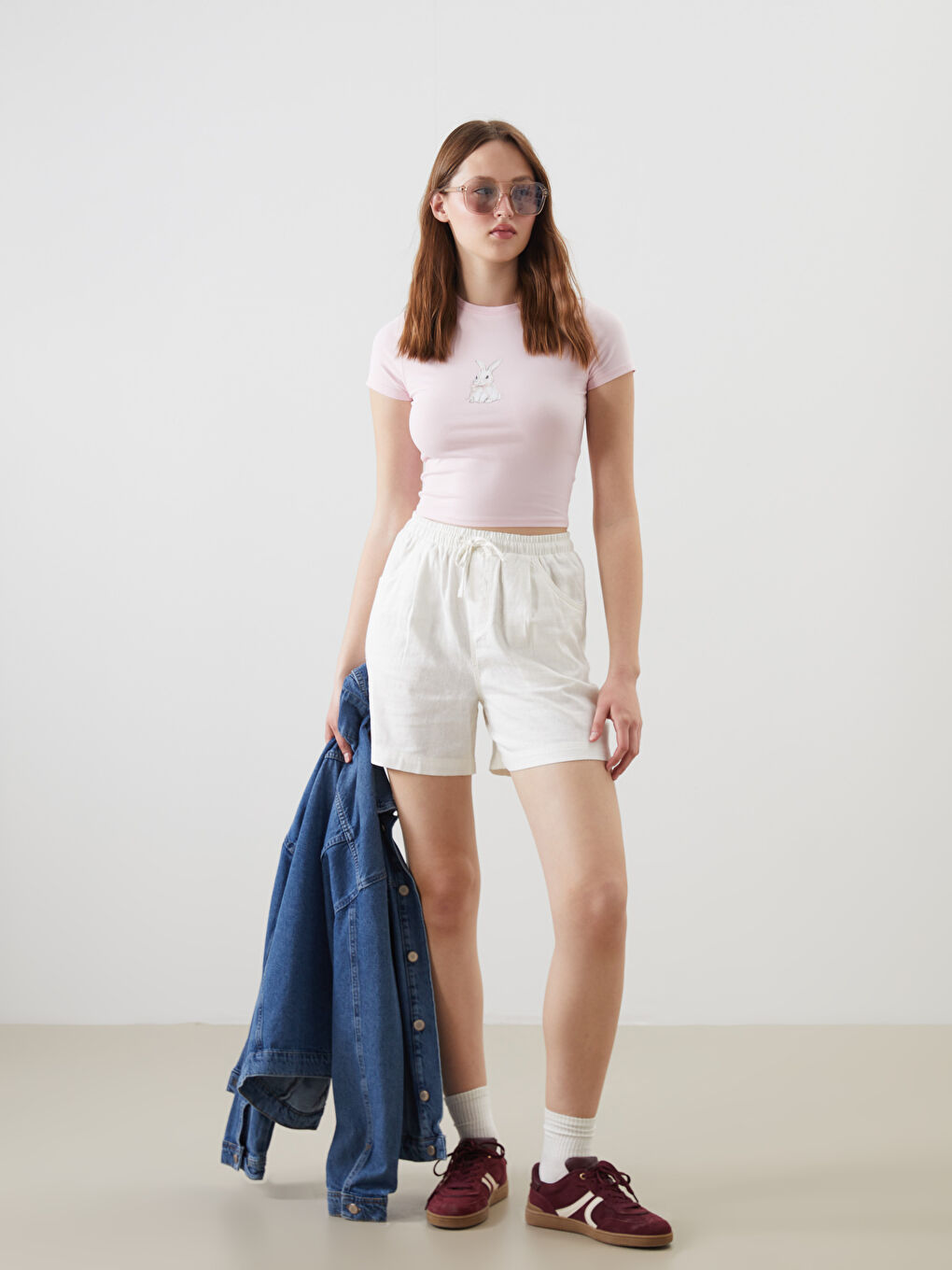 әйелдерге арналған зығыр қоспасынан жасалған өрнексіз шолақ шалбар серпімді белдікпен