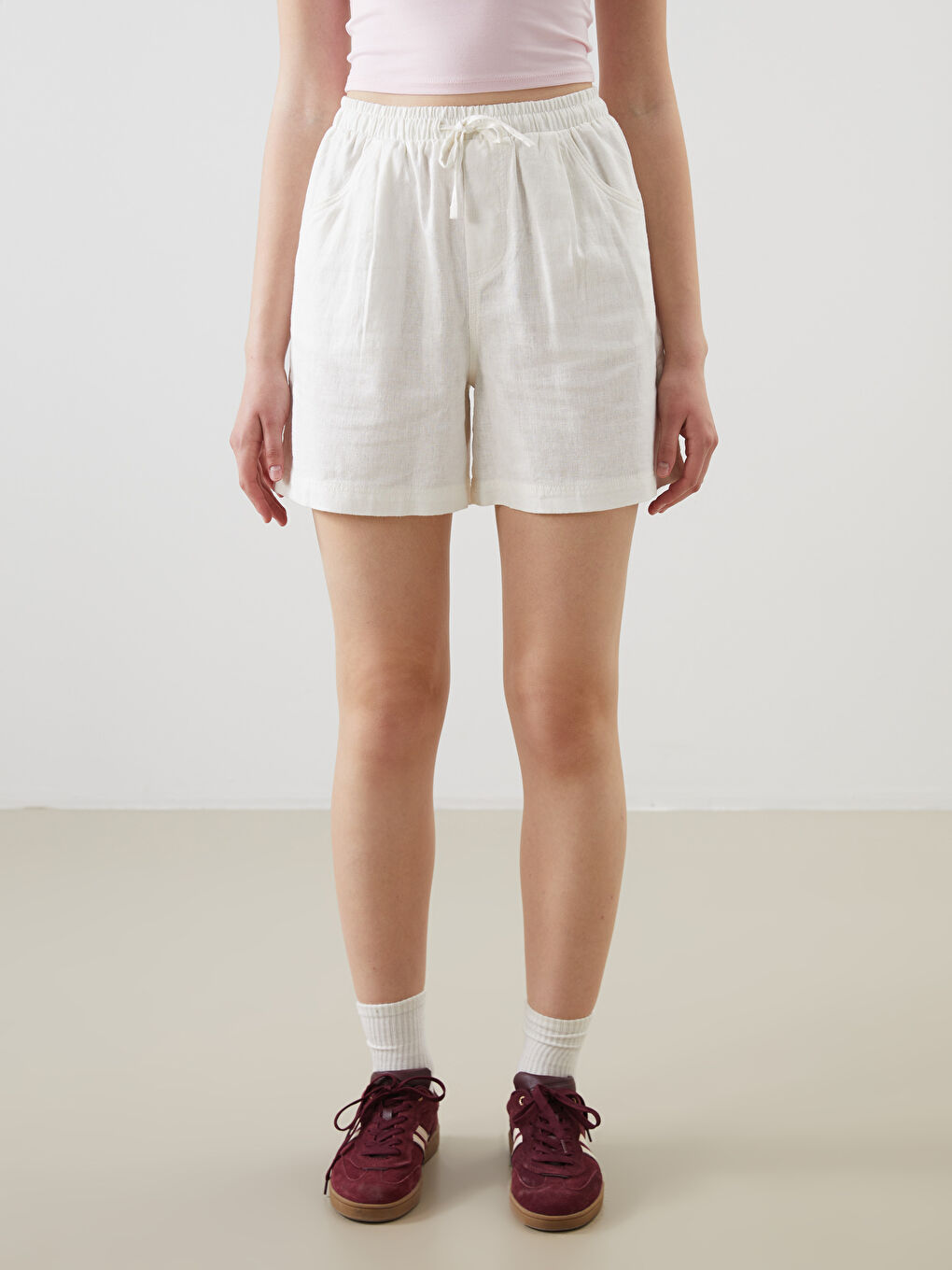 әйелдерге арналған зығыр қоспасынан жасалған өрнексіз шолақ шалбар серпімді белдікпен-1