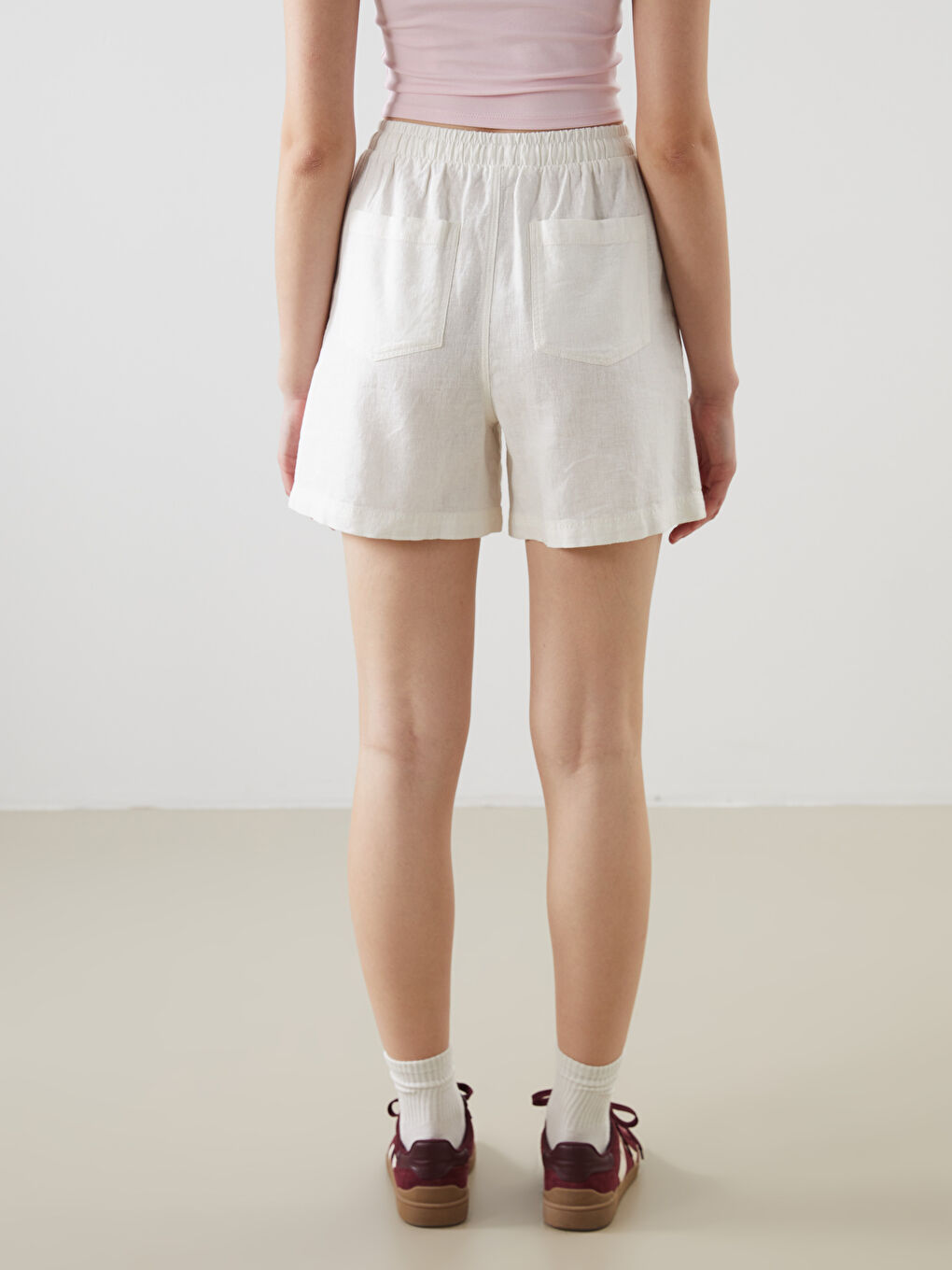 әйелдерге арналған зығыр қоспасынан жасалған өрнексіз шолақ шалбар серпімді белдікпен-3