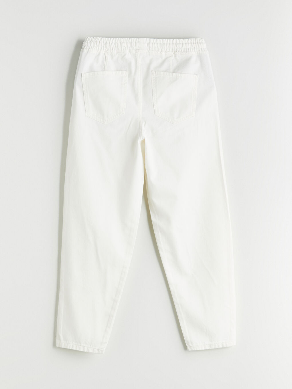 Beyaz Beli Lastikli Mom Fit Kadın Jean Pantolon-5