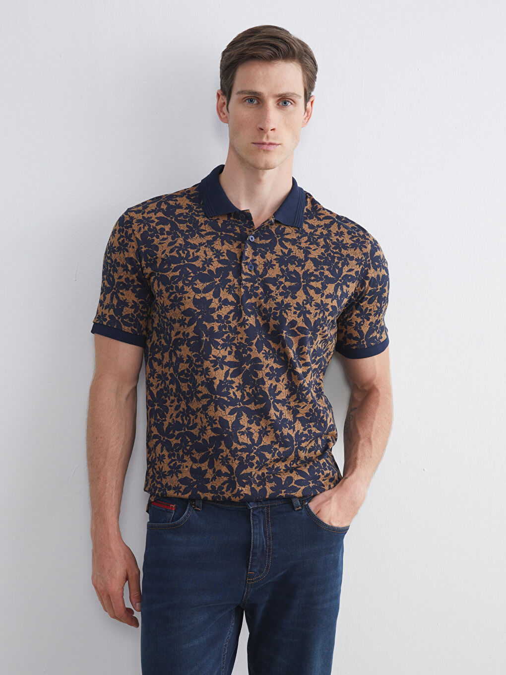 Kahverengi Polo Yaka Desenli Penye Erkek Tişört