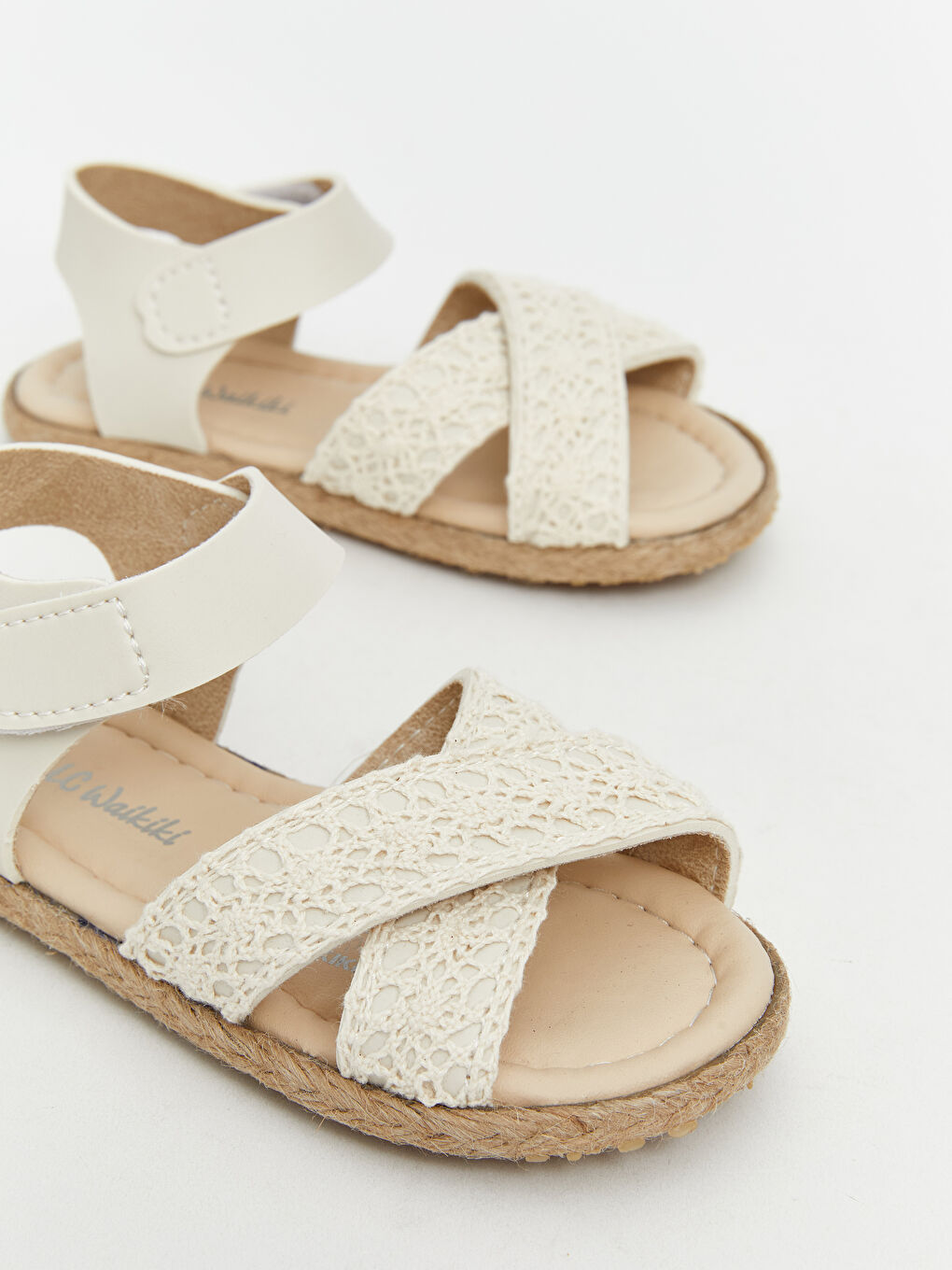 Bej Çapraz Bantlı Kız Bebek Sandalet-2