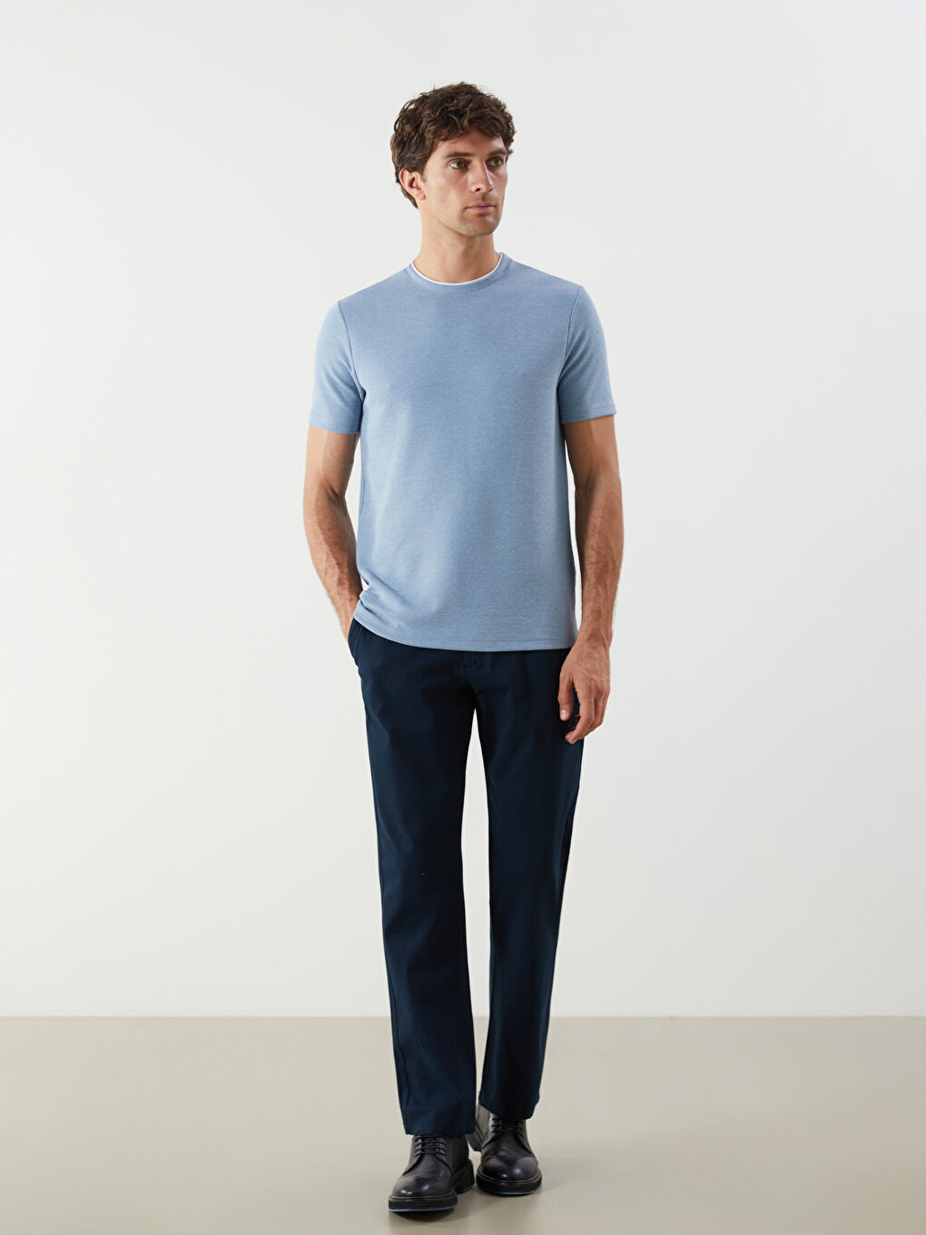 LCWAIKIKI Classic Crew Neck Plain Men's T-Shirt -S5JF99Z8-EVJ