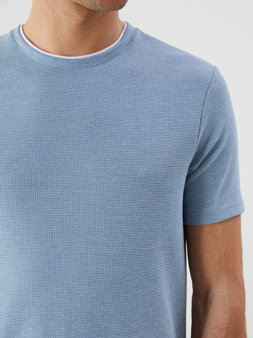 LCWAIKIKI Classic Crew Neck Plain Men's T-Shirt -S5JF99Z8-EVJ