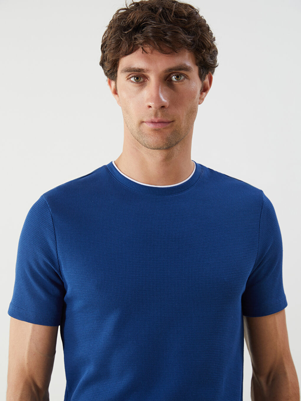 LCWAIKIKI Classic Crew Neck Plain Men's T-Shirt -S5JF99Z8-HEU