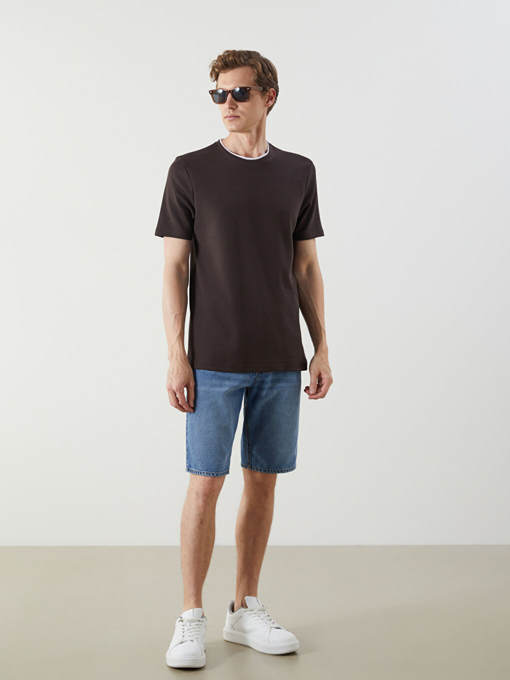 LCWAIKIKI Classic Crew Neck Plain Men's T-Shirt -S5JF99Z8-HNM