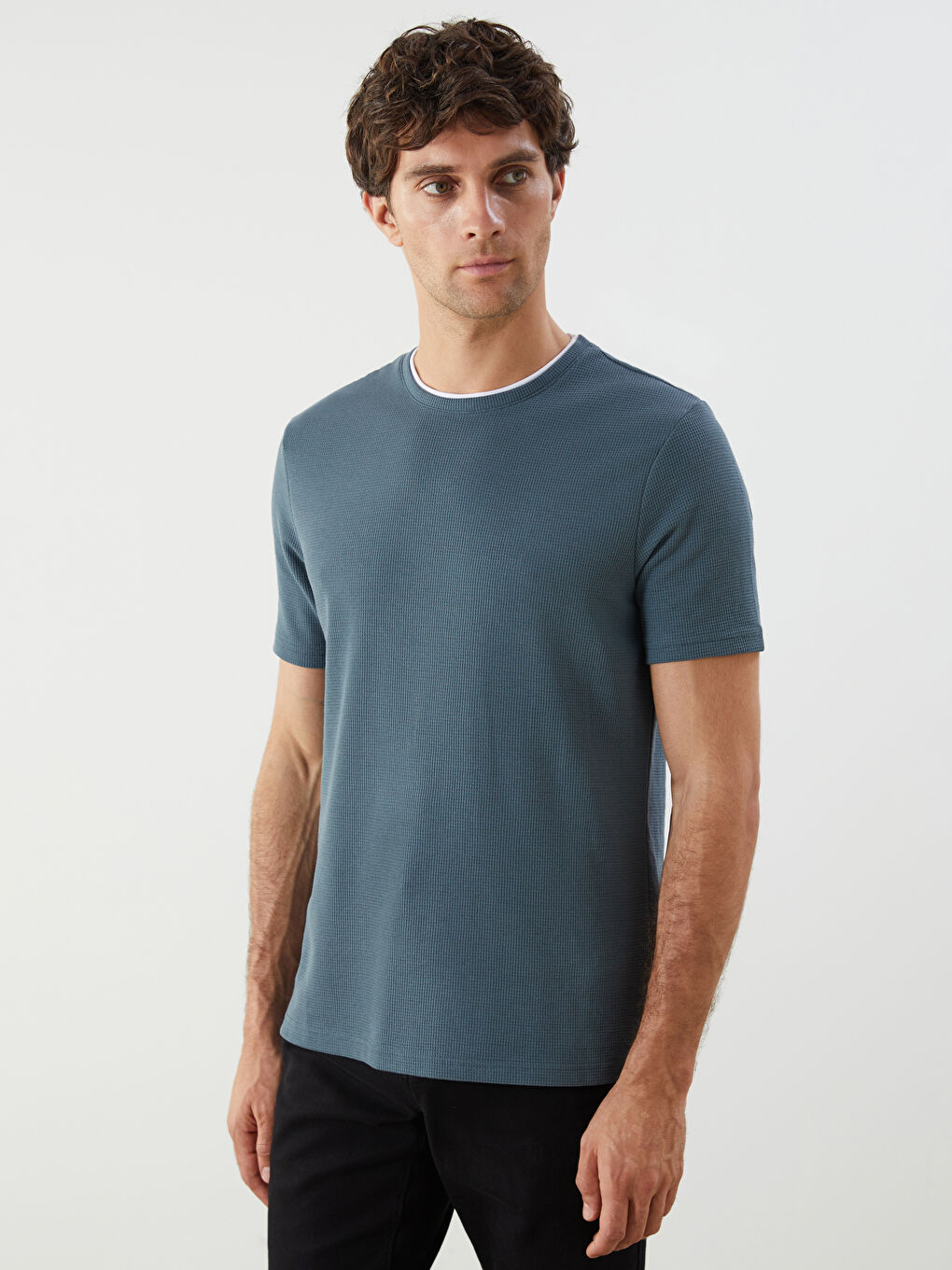 LCWAIKIKI Classic Crew Neck Plain Men's T-Shirt -S5JF99Z8-HQ0