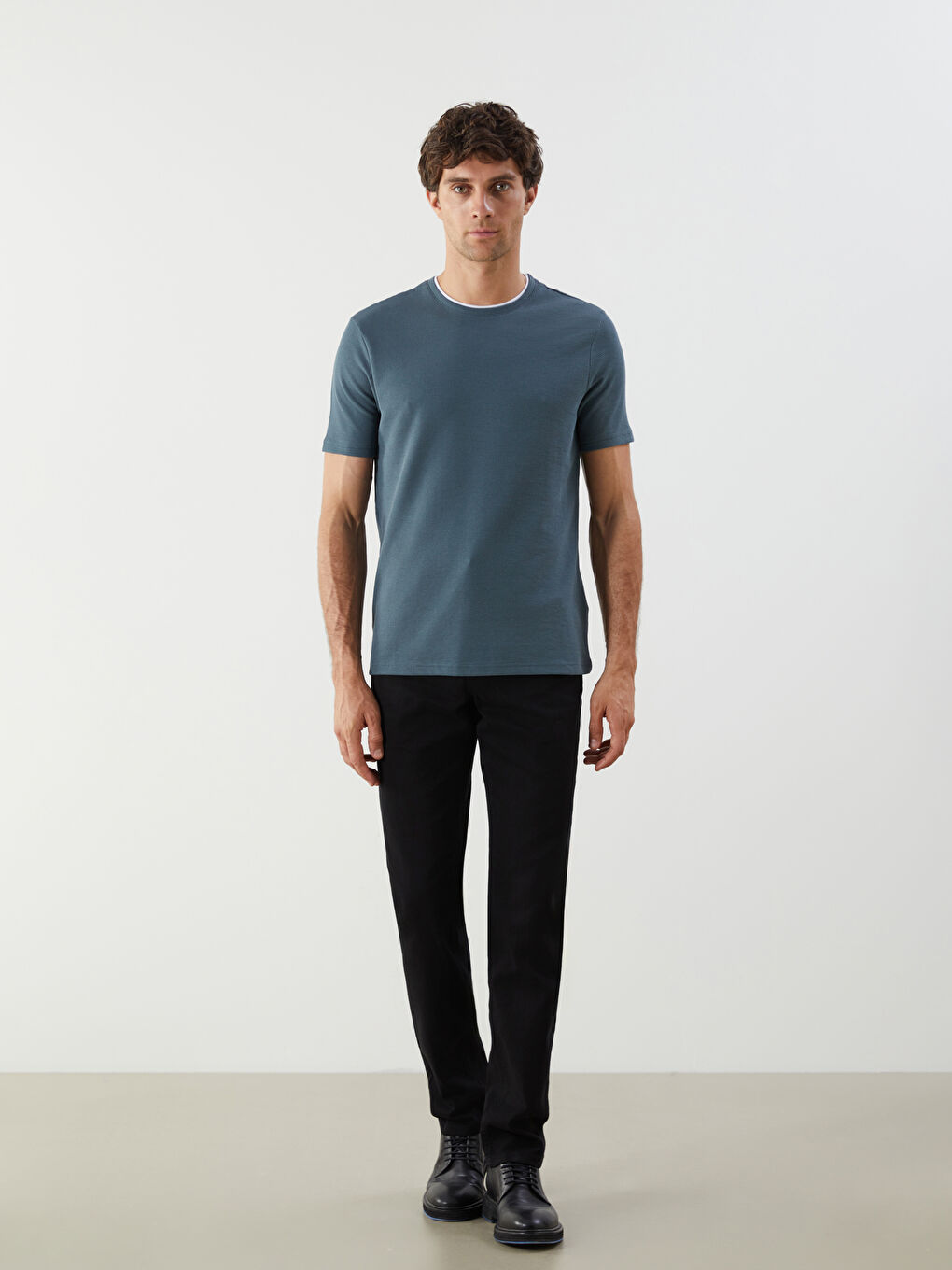 LCWAIKIKI Classic Crew Neck Plain Men's T-Shirt -S5JF99Z8-HQ0