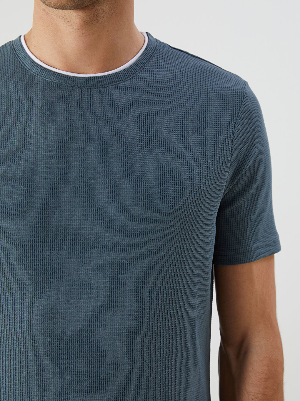 LCWAIKIKI Classic Crew Neck Plain Men's T-Shirt -S5JF99Z8-HQ0