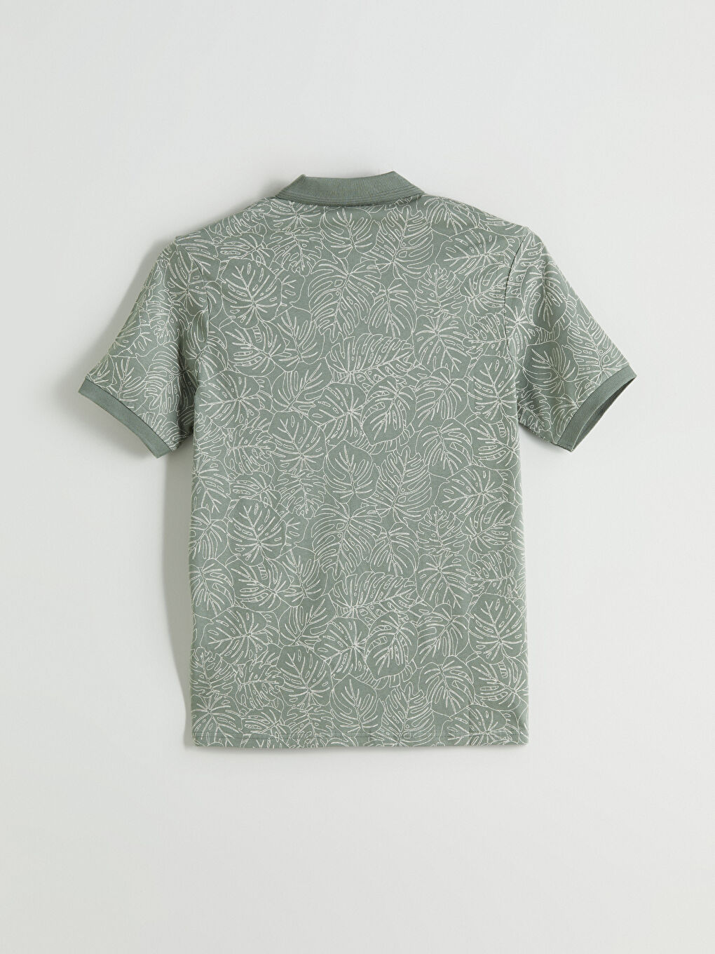 LCWAIKIKI Classic Man GREEN T-Shirt -S5JG02Z8-LRR
