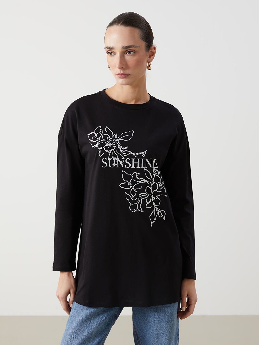 Siyah Bisiklet Yaka Çiçekli Kadın Tunik