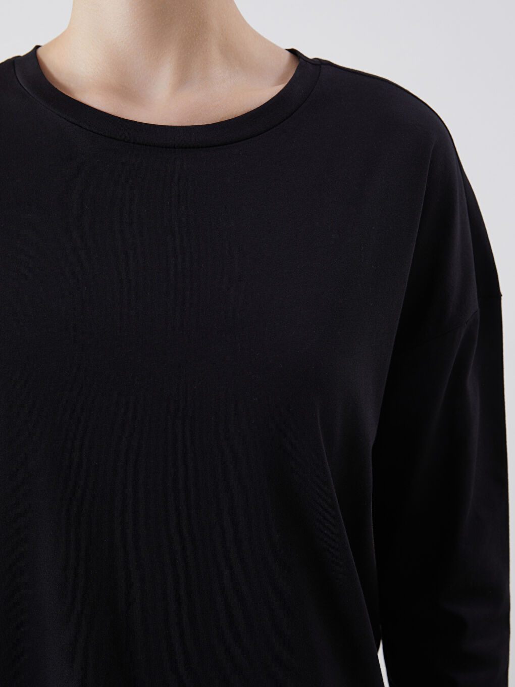 Siyah Bisiklet Yaka Kadın Tunik-2