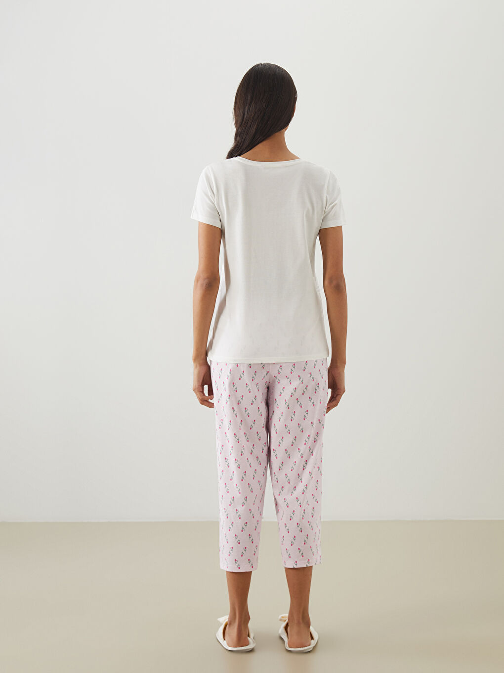 Crew Neck Floral Women's Capri Pyjamas Set -S5JJ05Z8-LT4
