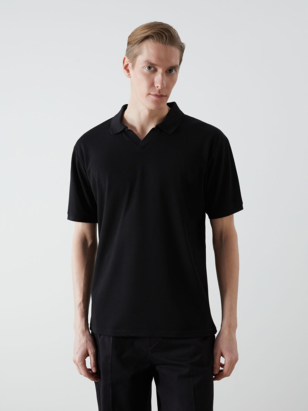 Siyah Polo Yaka Kısa Kollu Erkek Tişört