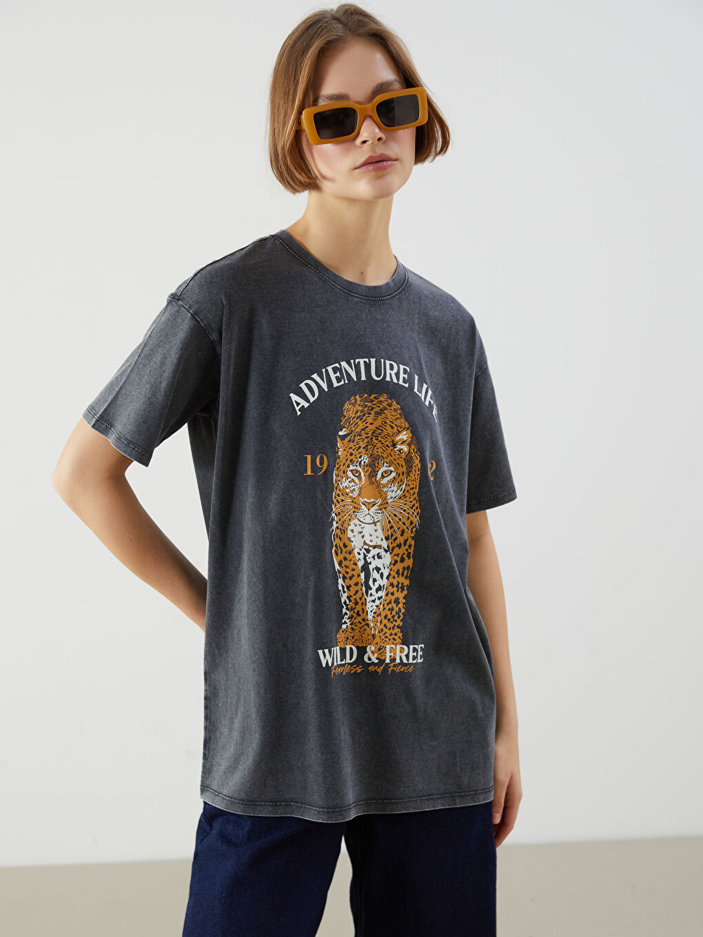 Tシャツ・カットソー LMC BONSAI TEE sand 0LM45STS204SND XSIDE Crew Neck Leopard Print Women's T-Shirt -S5JJ86Z8-VDL