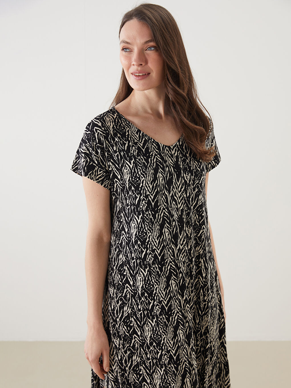 V-Neck Patterned Dress -S5JJ93Z8-LQJ