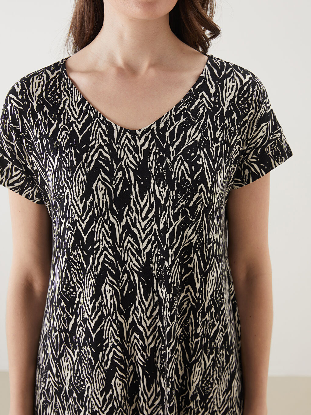 V-Neck Patterned Dress -S5JJ93Z8-LQJ