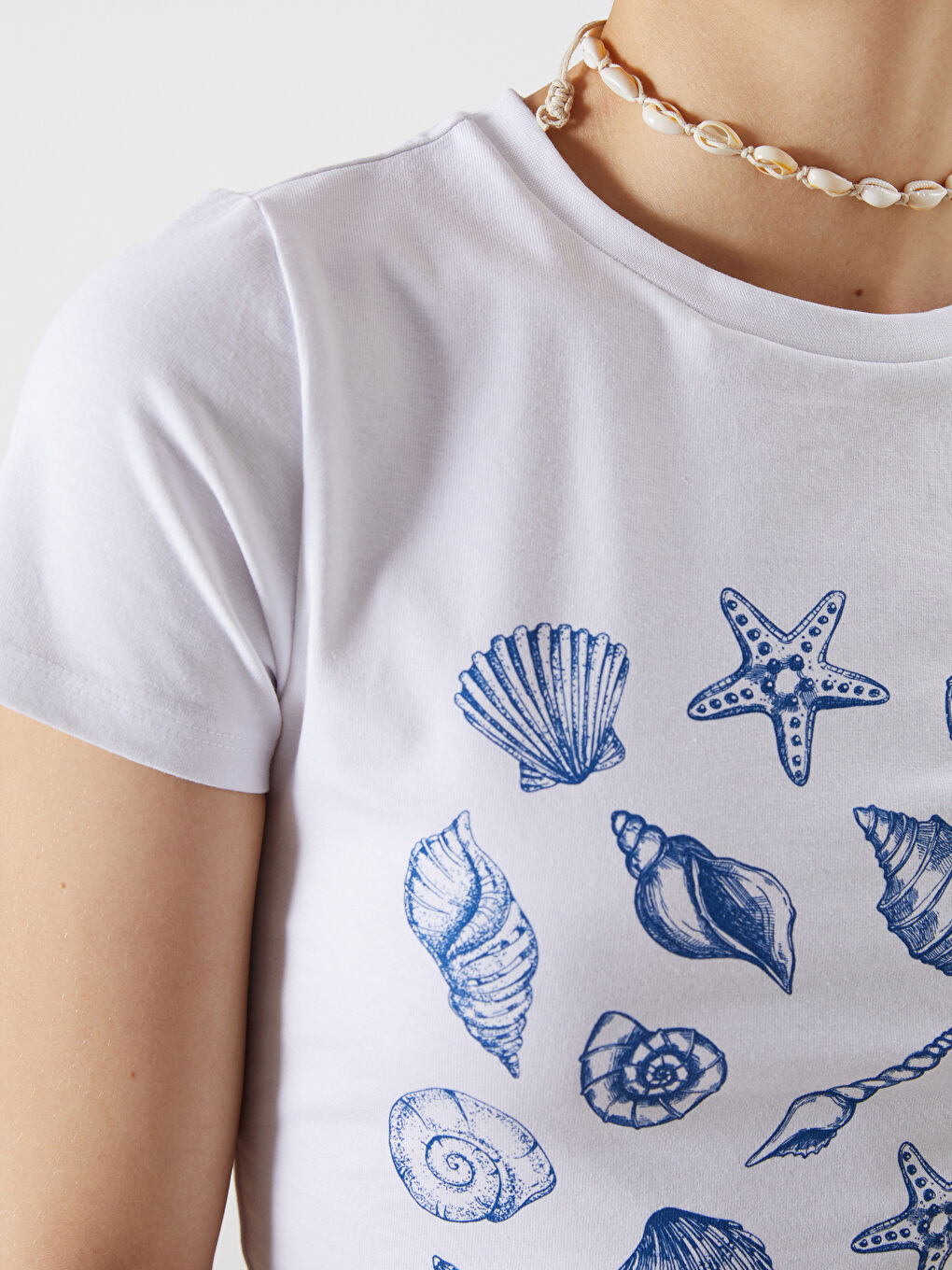 әйелдерге арналған принтті дөңгелек жағалы қысқа жең футболка-2