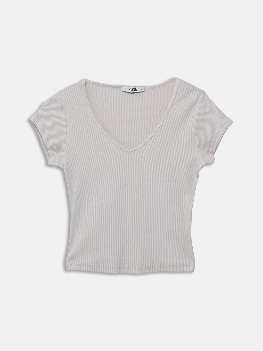 Женская футболка с V-образным вырезом