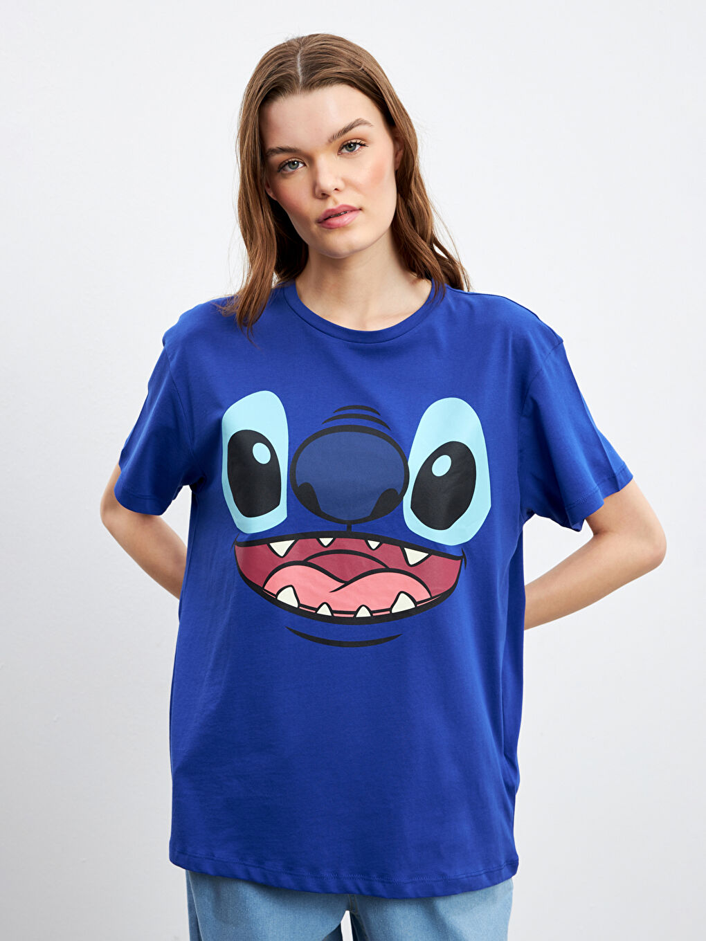T-shirt en jersey imprimé Stitch à col rond pour Femmes