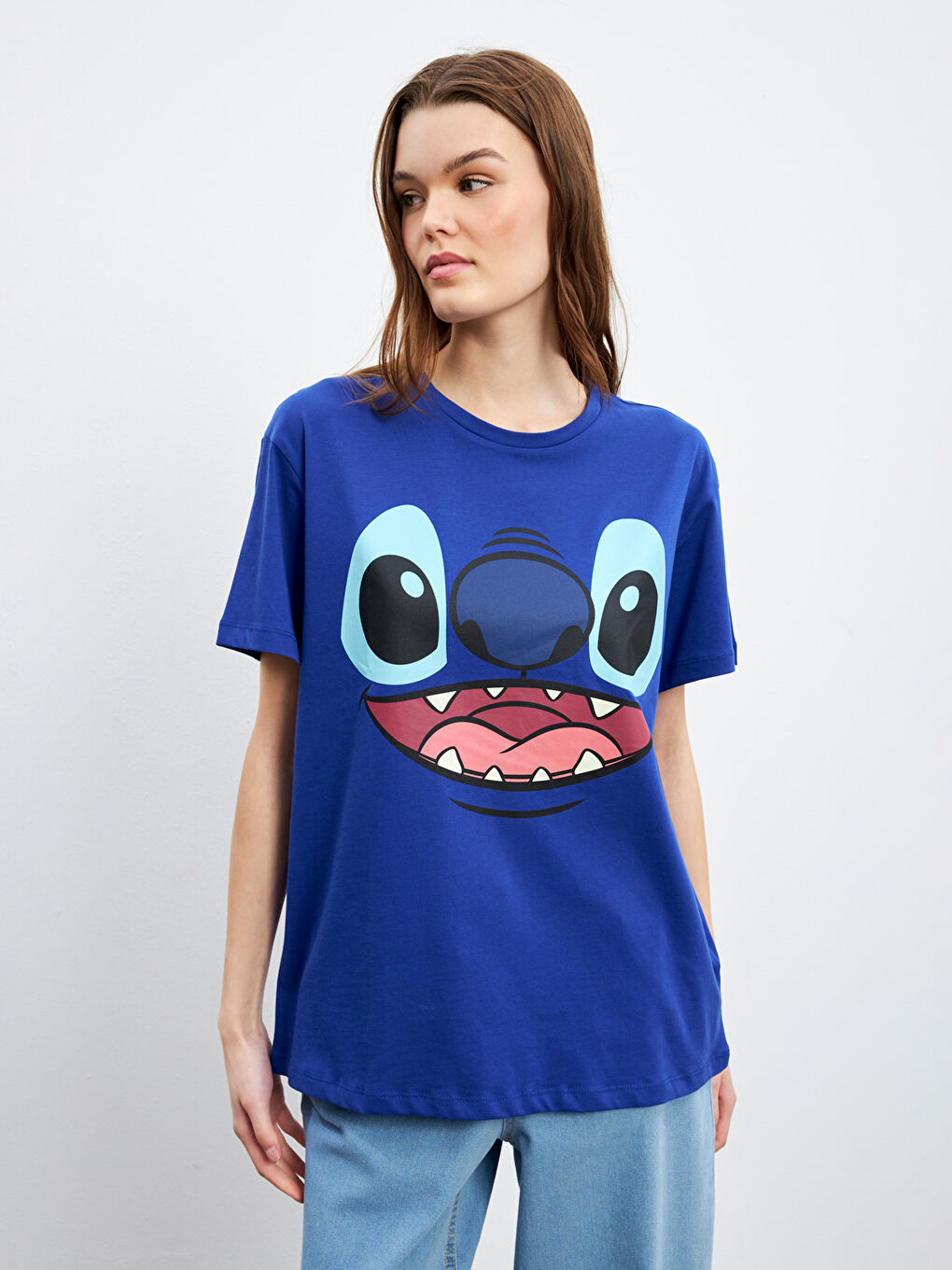 T-shirt en jersey imprimé Stitch à col rond pour Femmes-1