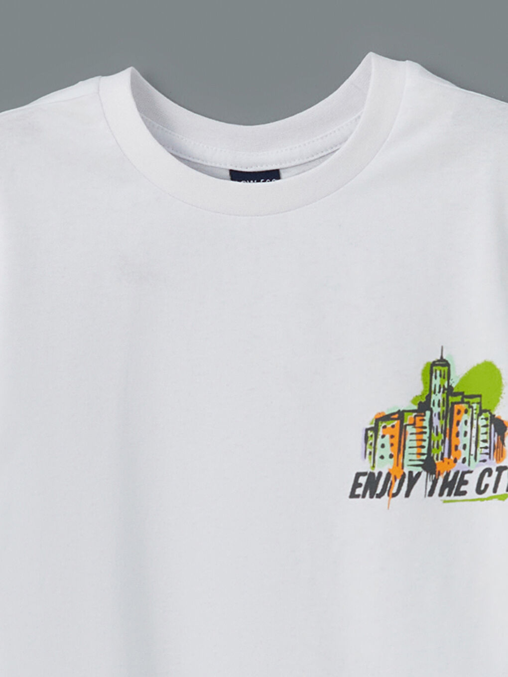 Beyaz Bisiklet Yaka Erkek Çocuk Tişört-2