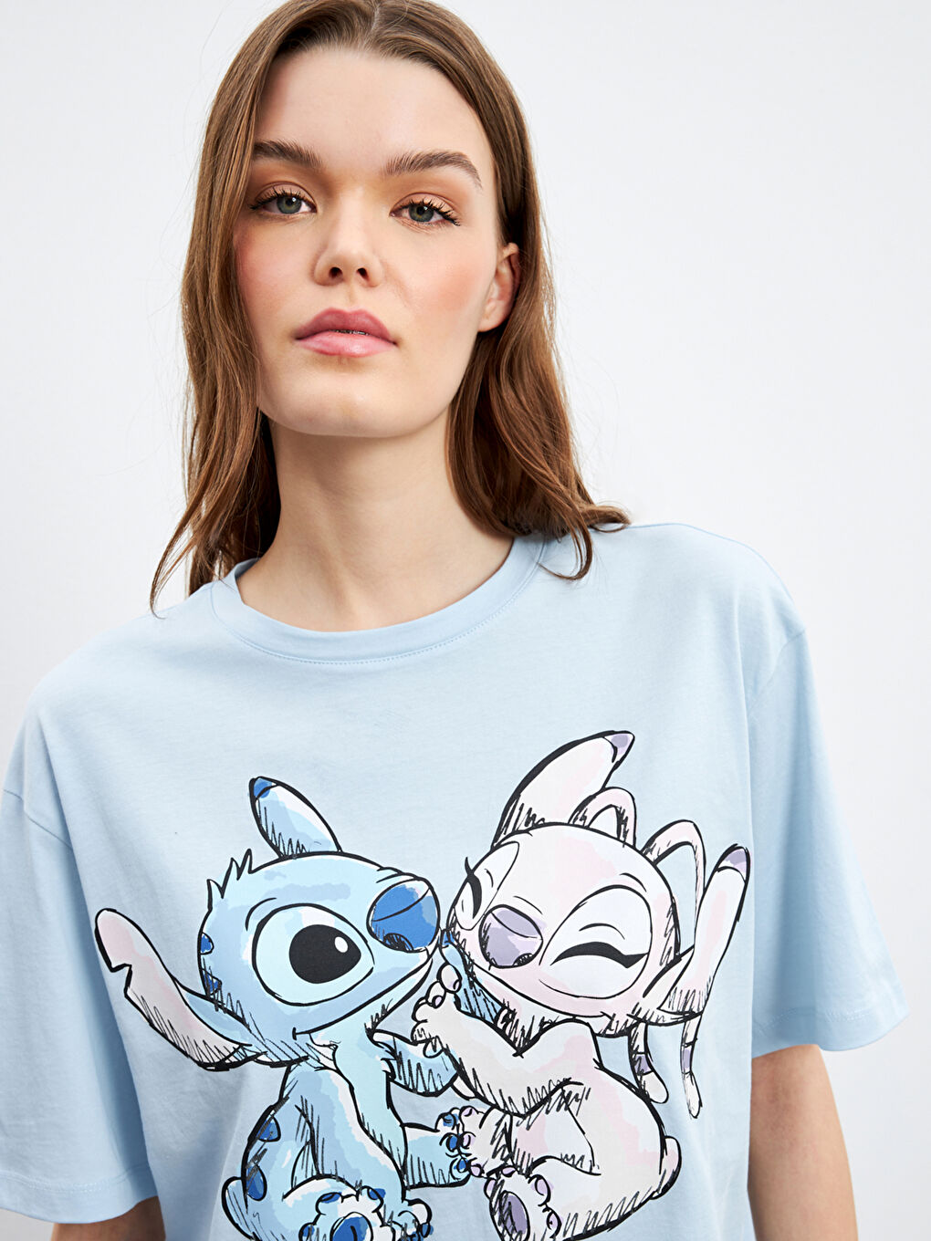 LCWAIKIKI Classic Lilo & Stitch Printed Oversize Women's T-Shirt -S5JL46Z8-QXL