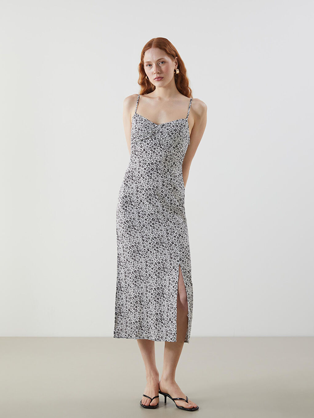 V-Neck Floral Dress -S5JL76Z8-LU7