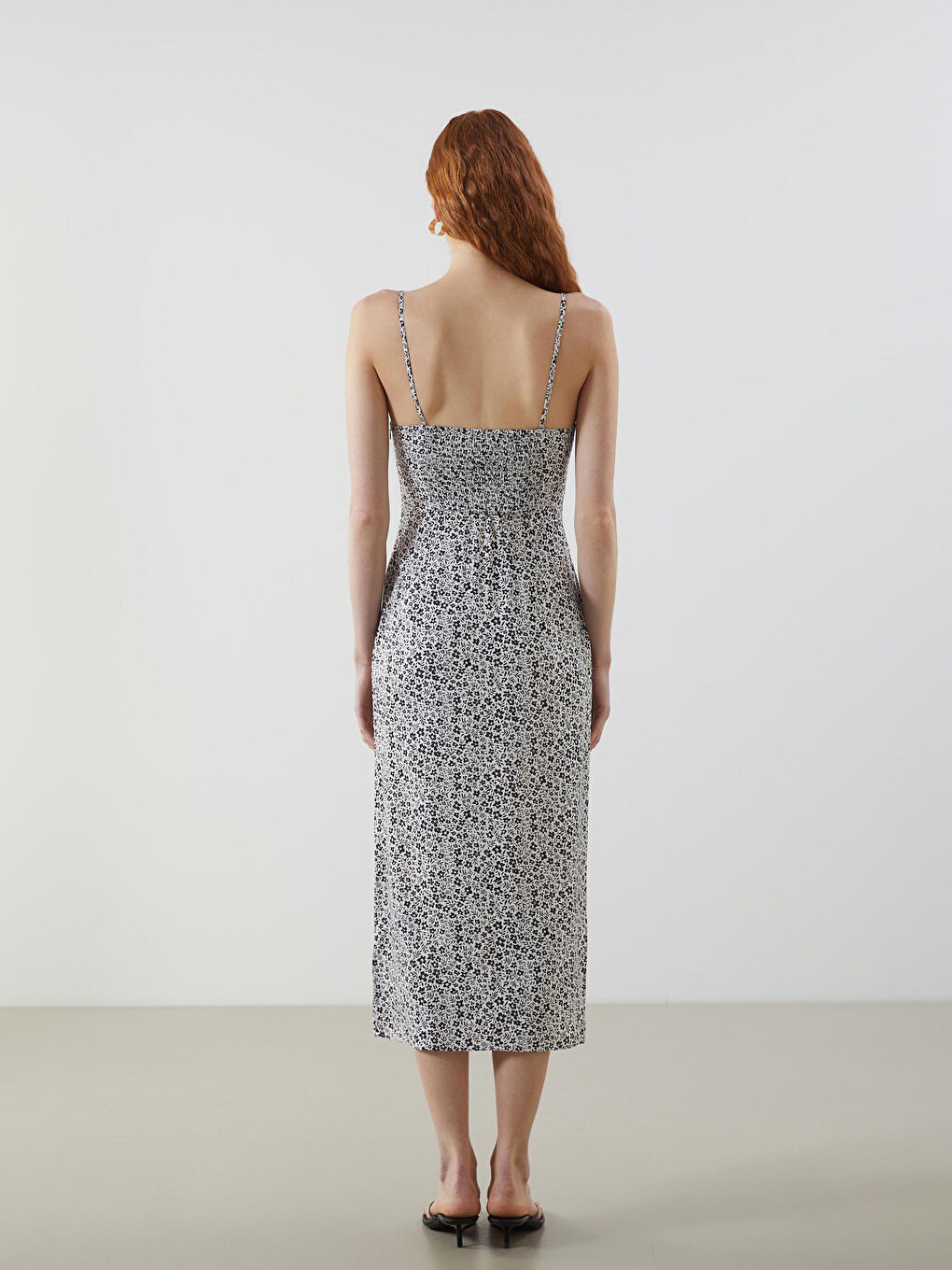V-Neck Floral Dress -S5JL76Z8-LU7
