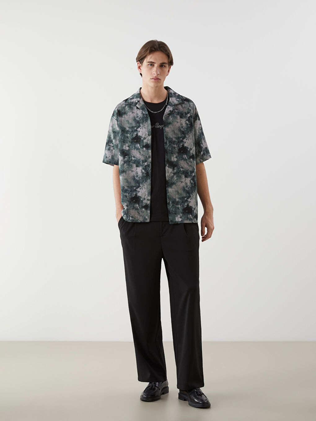 Yeşil Rahat Kalıp Kısa Kollu Desenli Erkek Gömlek-1