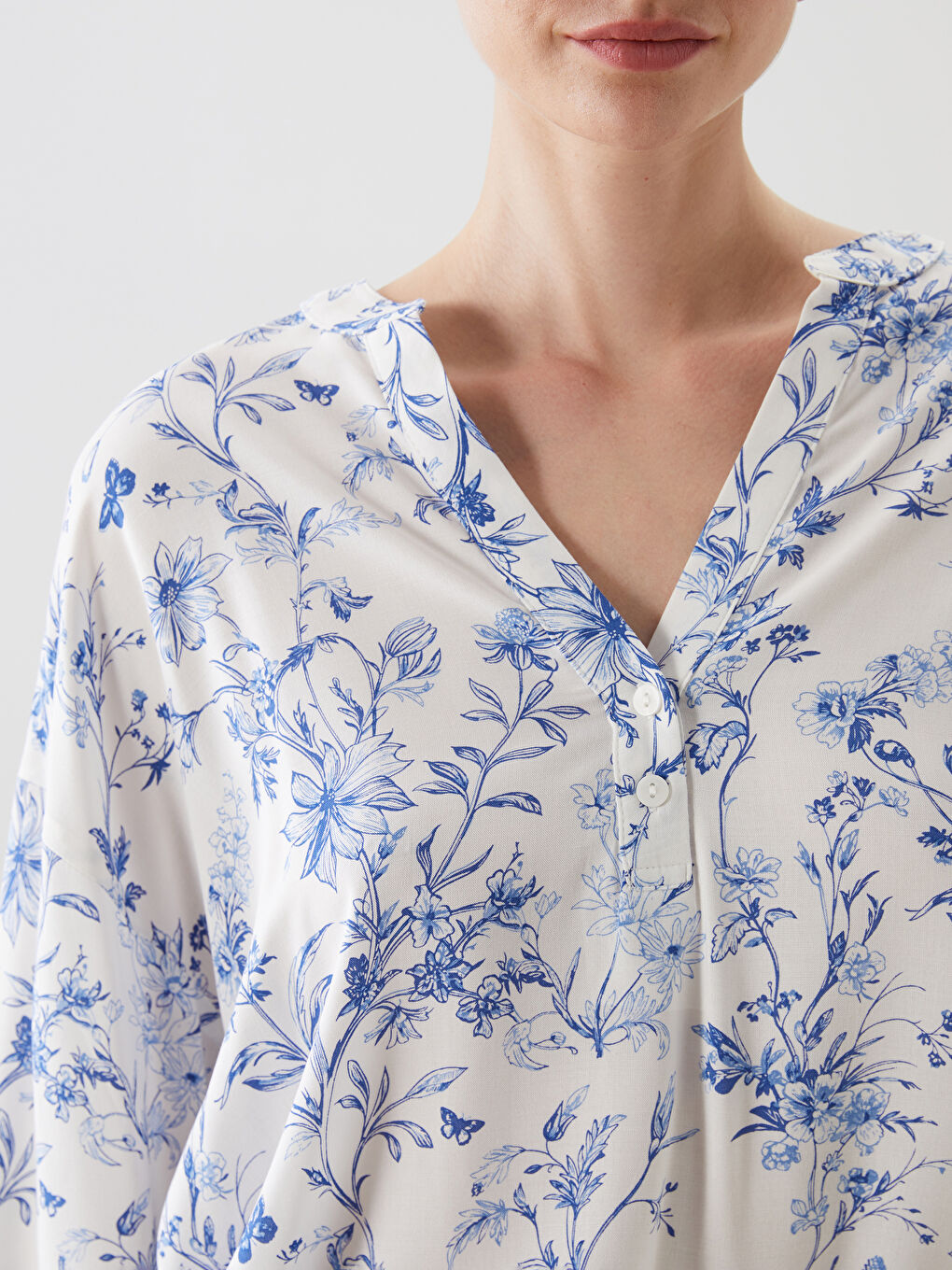 Notch Neck Floral Long Sleeve Women's Blouse-2