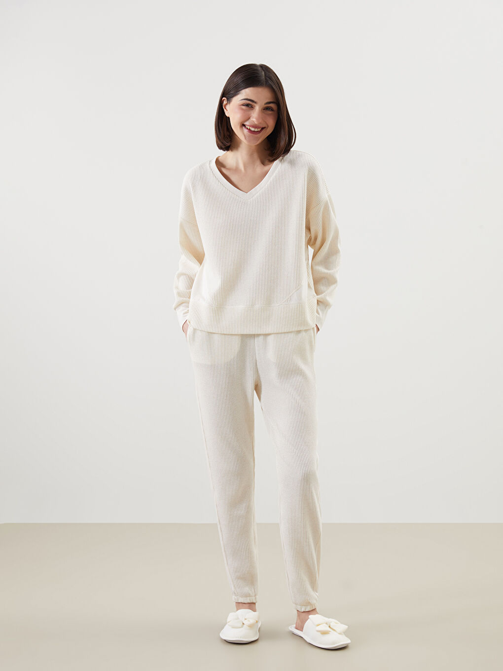 V-Neck Self Patterned Oversize Women's Pyjama Top -S5JO01Z8-KX0