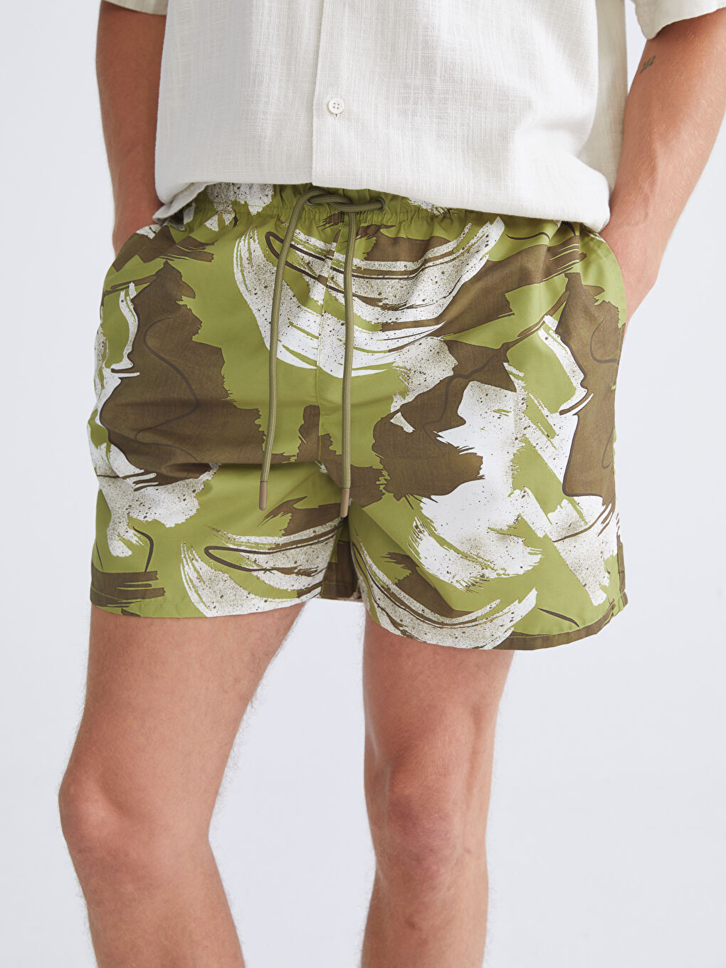 Yeşil Kısa Boy Desenli Erkek Deniz Şortu-3