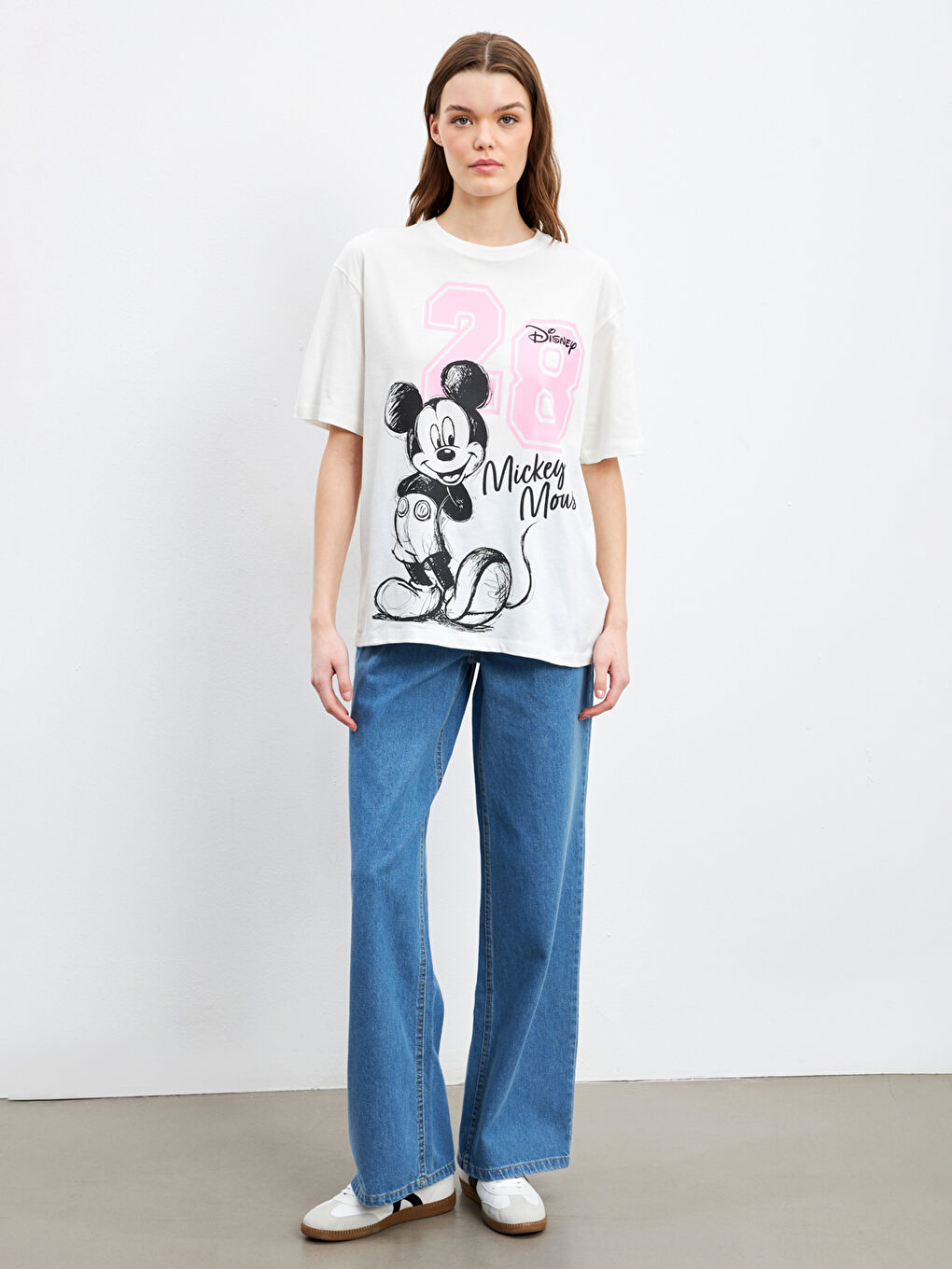 LCWAIKIKI Classic Mickey Mouse Printed Oversize Women's T-Shirt -S5JO22Z8-FEW