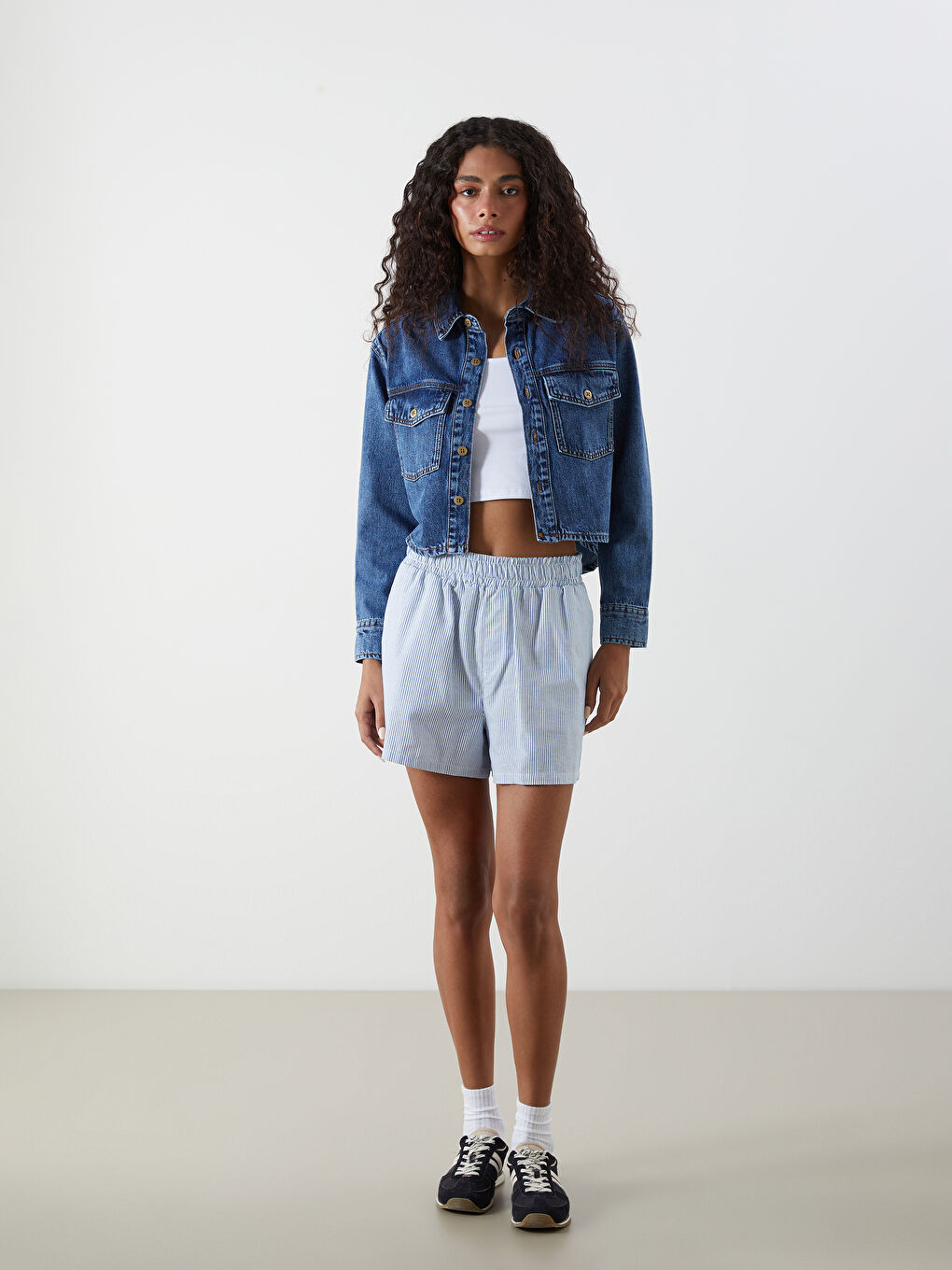 Collared Neck Crop Women's Denim Jacket-1