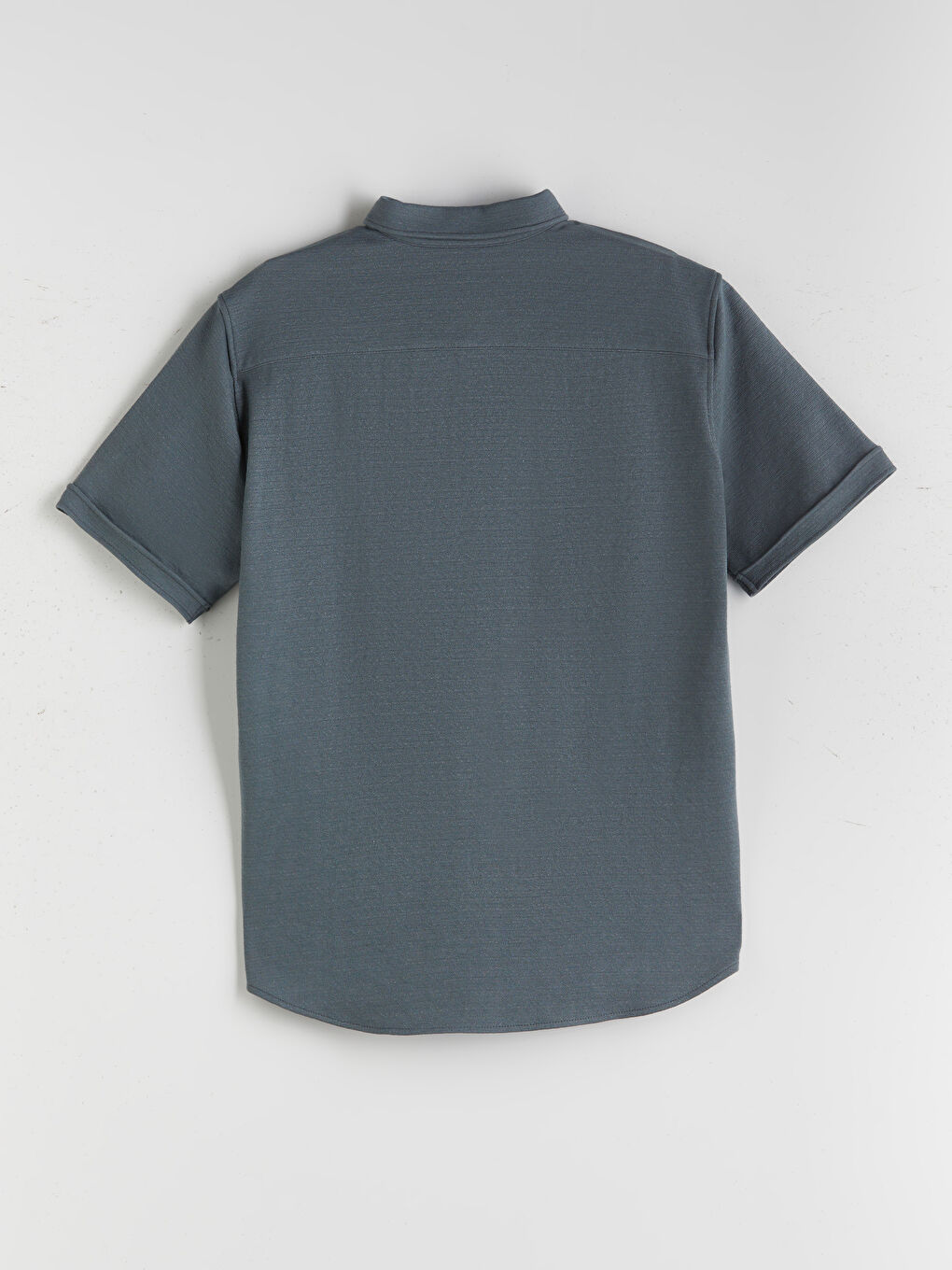 قميص رجالي بقصة عادية وكم قصير-5