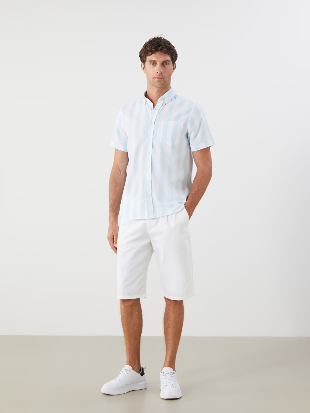 LCWAIKIKI Classic Regular Fit Dobby Pocket Men's Shirt -S5JO88Z8-LJN