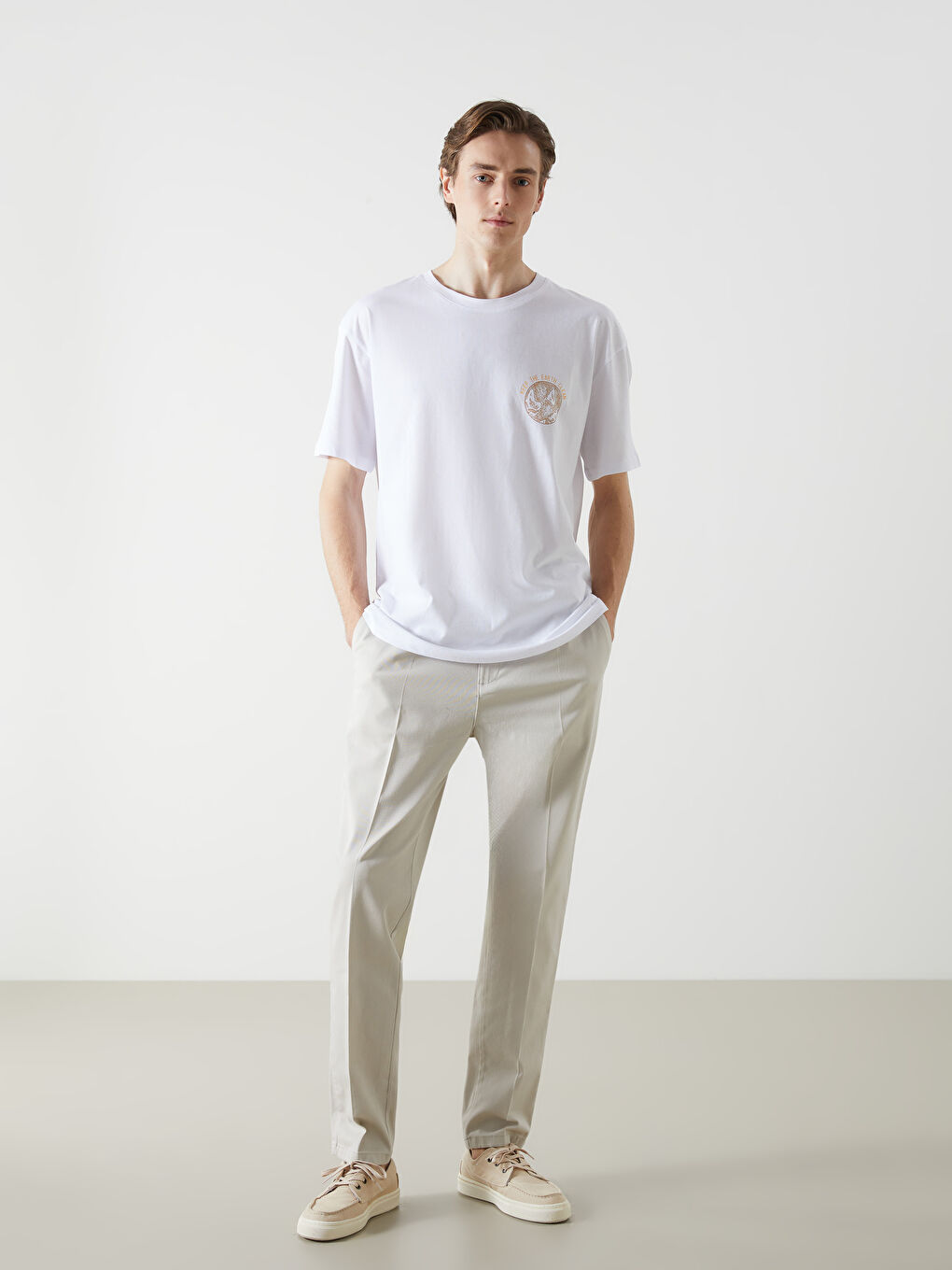 Beyaz Bisiklet Yaka Kısa Kollu Baskılı Penye Erkek Tişört-1