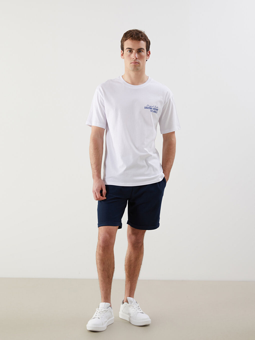 Beyaz Bisiklet Yaka Kısa Kollu Baskılı Penye Erkek Tişört-1