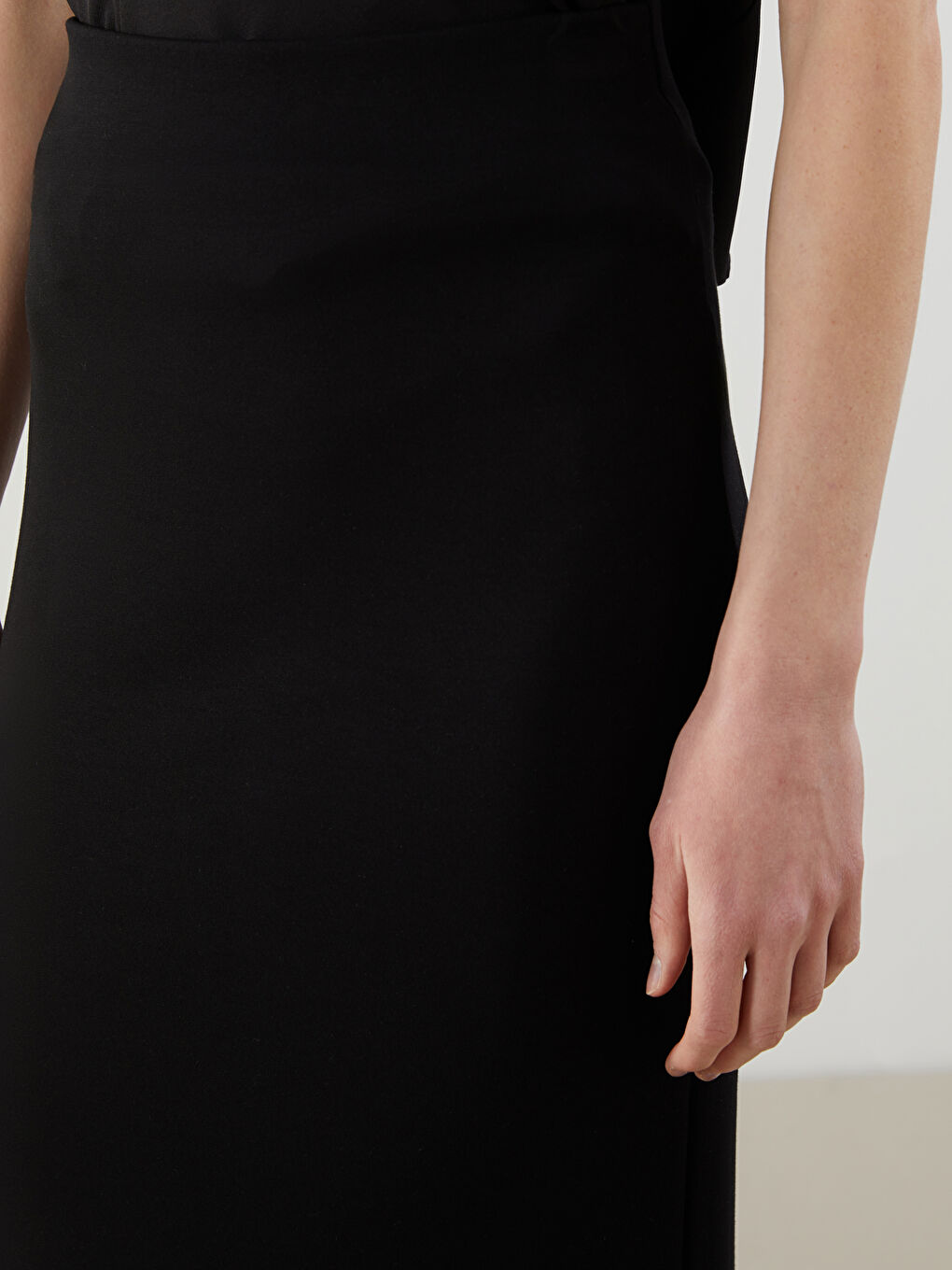 Siyah Ekstra Dar Fit Kadın Etek-2