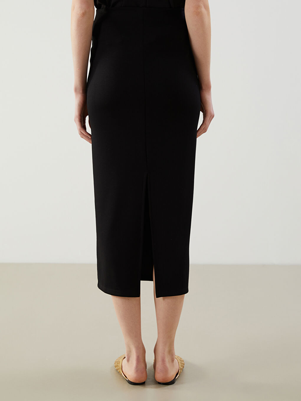 Siyah Ekstra Dar Fit Kadın Etek-3