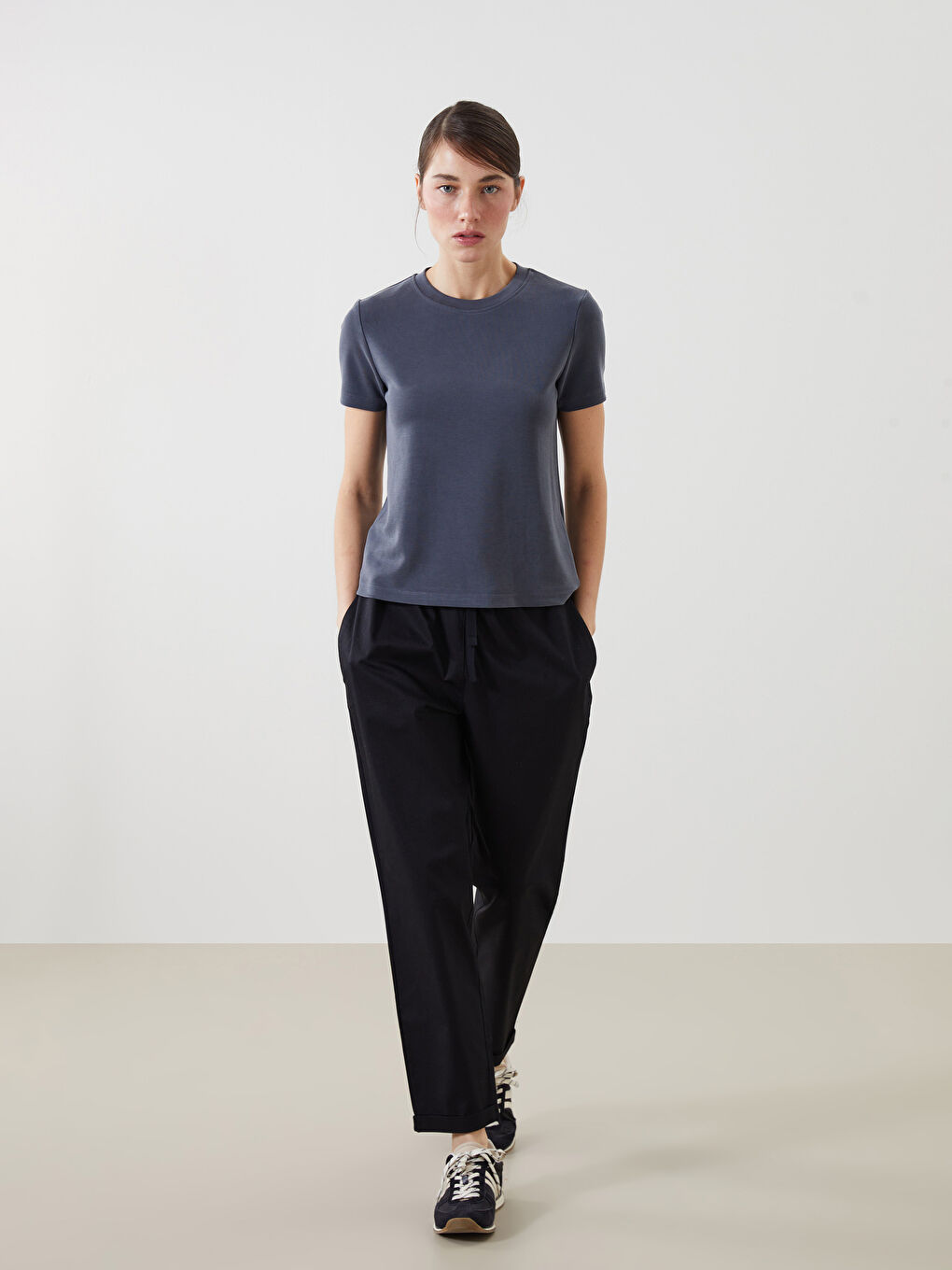 Siyah Beli Lastikli Kadın Pantolon